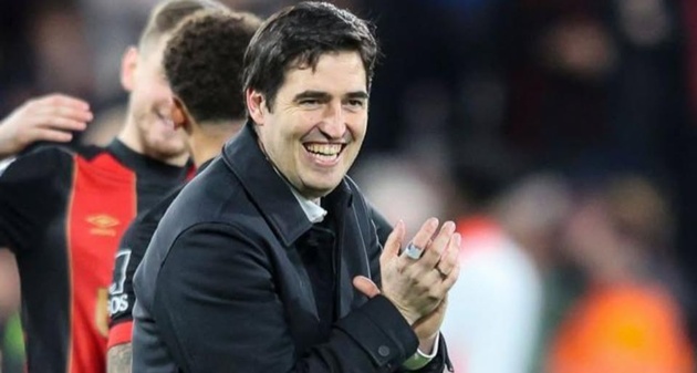 Carragher nghi ngờ khả năng Andoni Iraola giúp Liverpool thành công