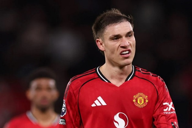 Ảnh bài viết Man Utd muốn bán rẻ Manuel Ugarte cho Napoli