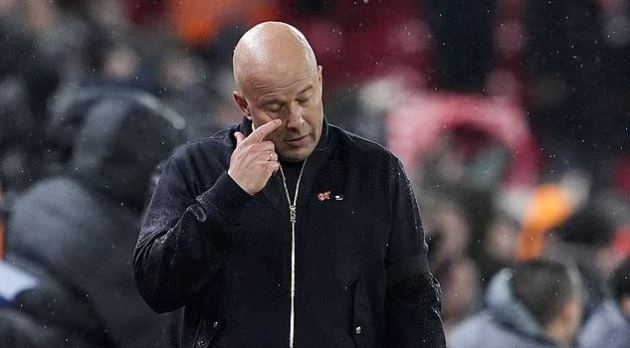 Ảnh bài viết Arne Slot gửi thư chia tay CĐV Liverpool sau khi bị sa thải