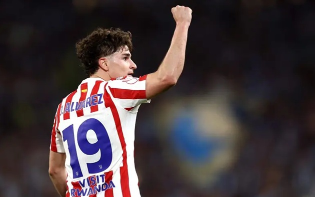 Sau Gordon, Barca muốn Alvarez từ Atletico.