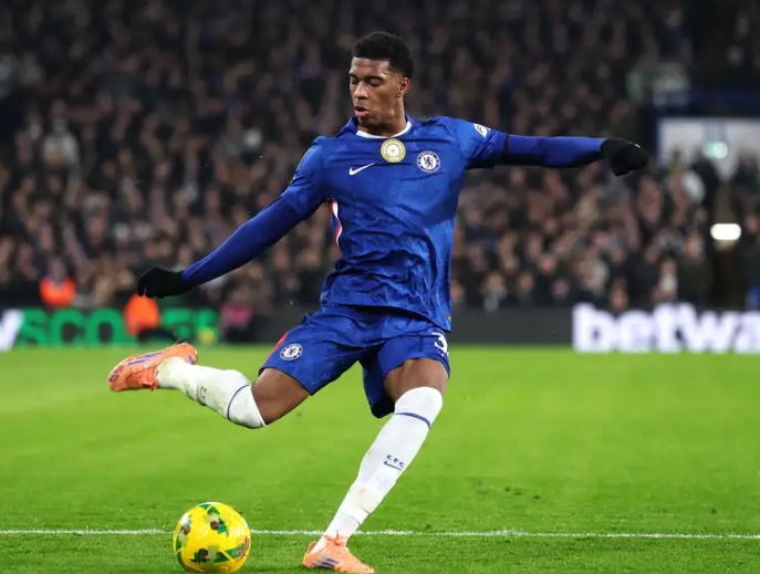 Josh Acheampong là nhân tố quan trọng trong kế hoạch của Alonso.