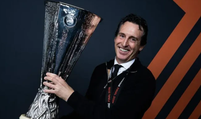 Aston Villa giành chức vô địch Europa League.