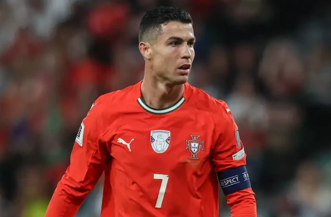 Ronaldo là thủ lĩnh tuyển Bồ Đào Nha.