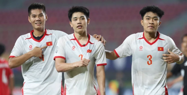 Đình Bắc cùng các đồng đội chơi ấn tượng ở U23 Việt Nam.