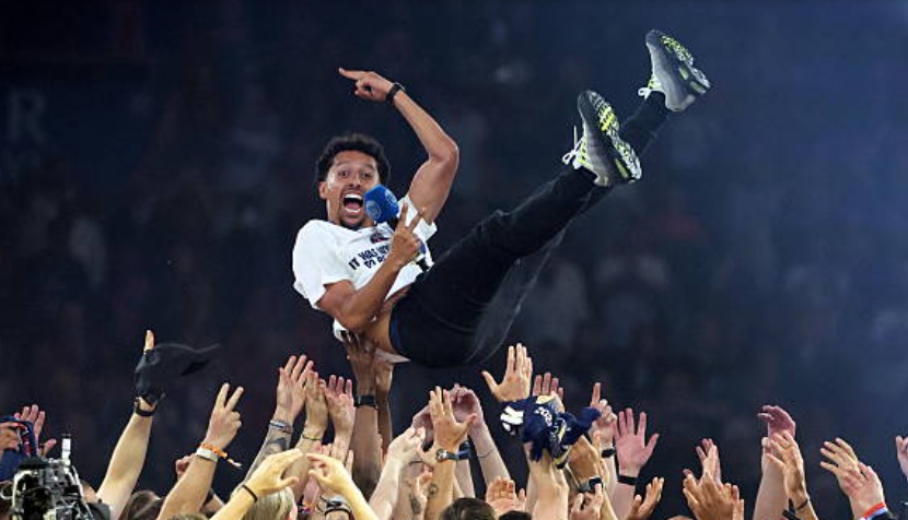 Marquinhos thể hiện đúng vai trò của một thủ lĩnh.