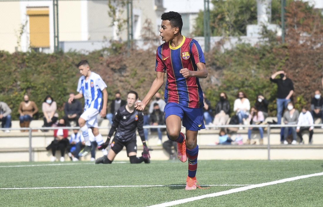 Lamine Yamal khi còn thi đấu ở học viện La Masia.