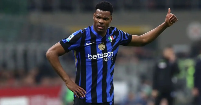 Denzel Dumfries đã có những lời ẩn ý chia tay Inter Milan.