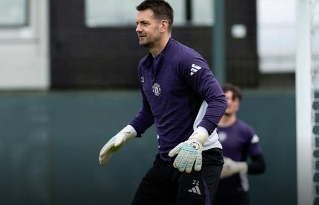 Ảnh bài viết Tom Heaton nói lý do dễ dàng gia hạn với MU