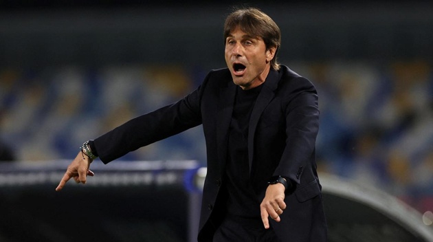 Napoli ra thông báo chia tay Conte.
