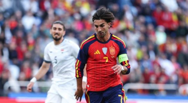 Ferran Torres giúp Tây Ban Nha có bàn mở tỷ số từ sớm.