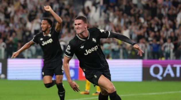 Ảnh bài viết Thay vì Lewandowski, Man Utd nên chiêu mộ Vlahovic