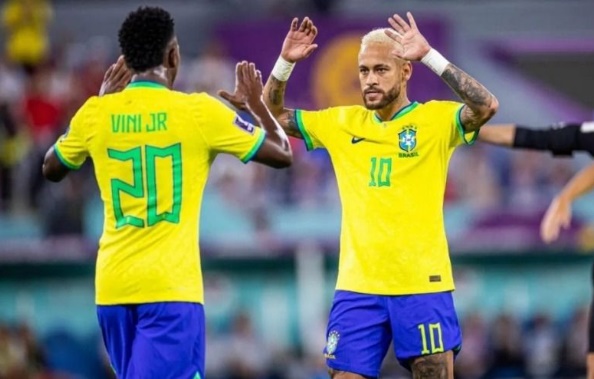 Ảnh bài viết Bao giờ Vinicius Junior mới được người Brazil yêu như Neymar?