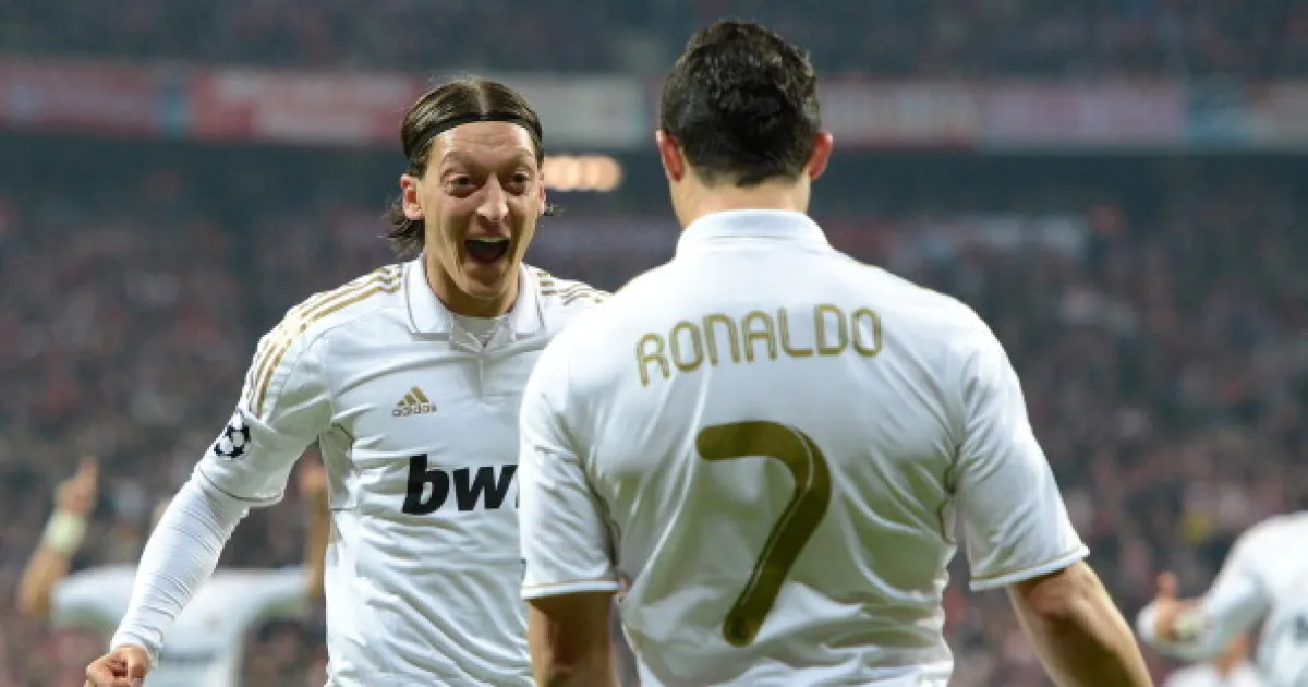 Anh và Ronaldo tạo nên những khoảnh khắc hoàn hảo.