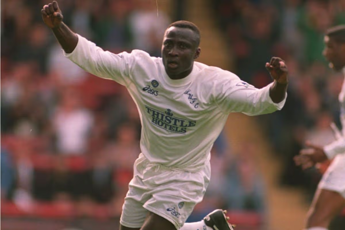 Tony Yeboah trong màu áo Leeds United.