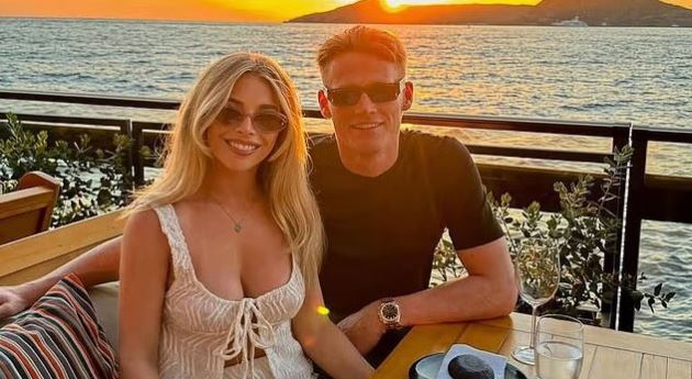 Scott McTominay đổi đời sau khi rời MU.