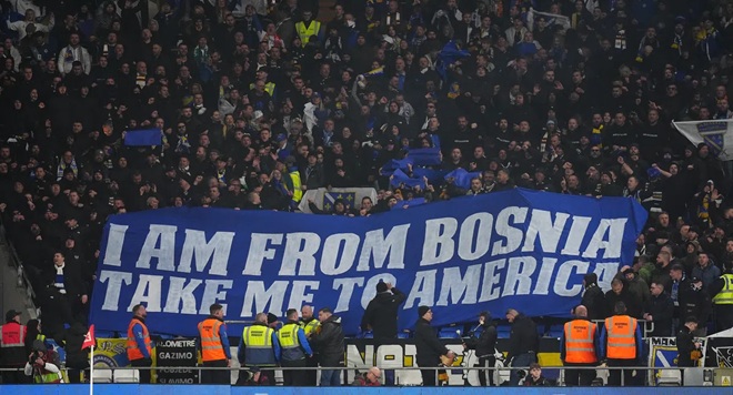 Bosnia đã đánh bại Ý để giành vé đến World Cup.