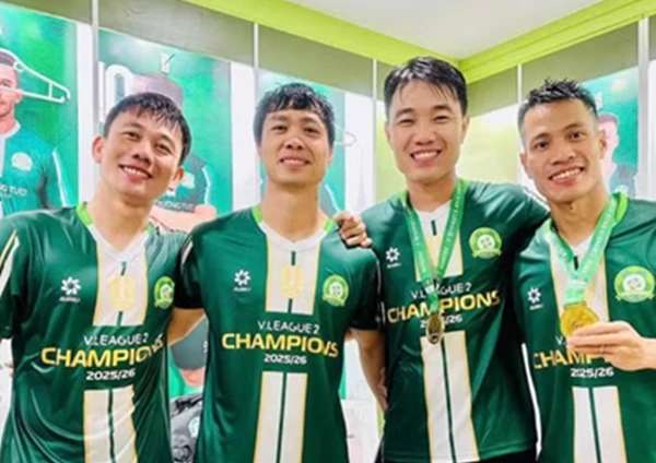 Ảnh bài viết Công Phượng mừng "quả ngọt" thăng hạng V-League