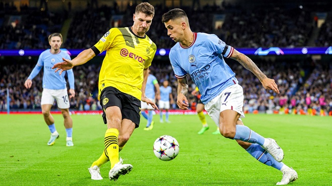 Cancelo 2 lần lọt vào top 10.