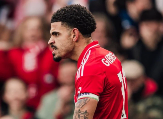 Morgan Gibbs-White có thể chơi nhiều vị trí.