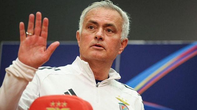 Mourinho sắp về lại Real sau khi Perez tái đắc cử vị trí chủ tịch.