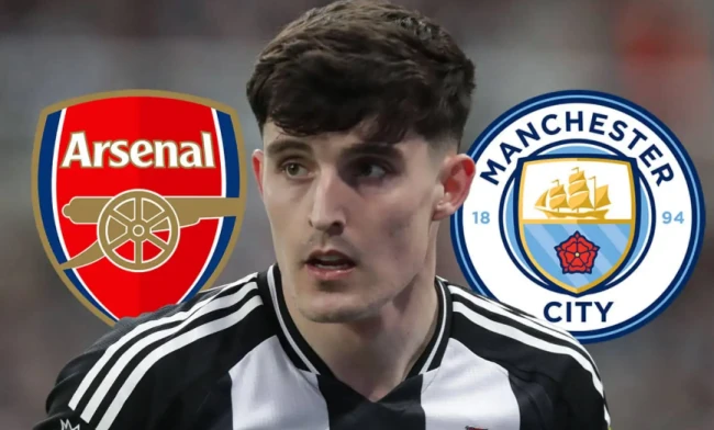Arsenal, Man City gặp khó ở vụ Livramento.
