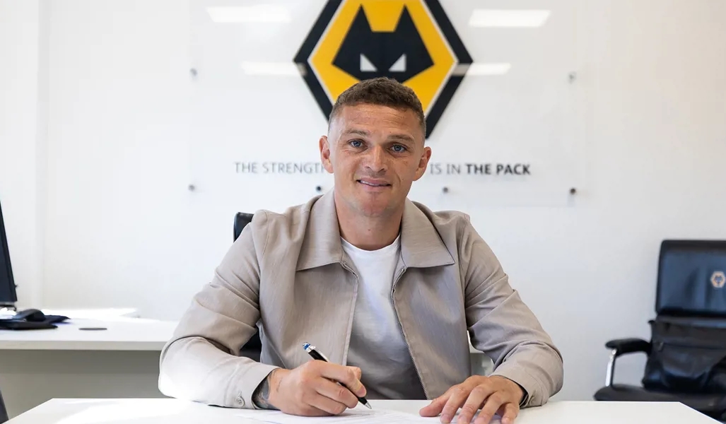 Kieran Trippier đã chính thức gia nhập Wolves.