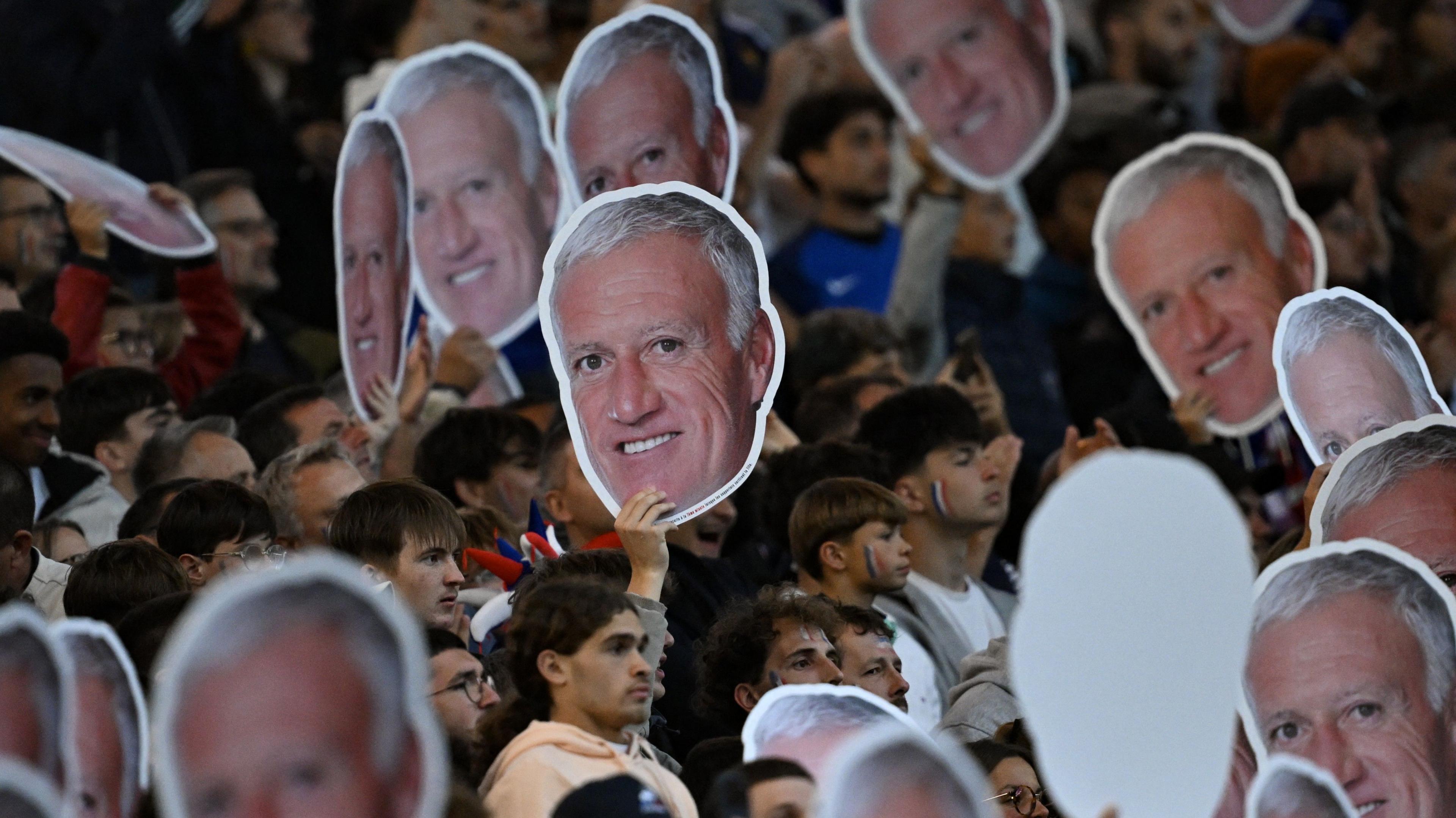 Deschamps đã khắc tên vào lịch sử.