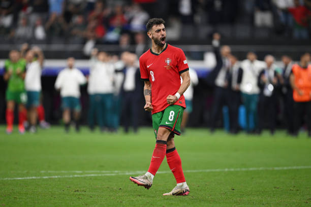 Bruno Fernandes vừa "ẵm" hàng loạt giải thưởng cá nhân ở cấp độ CLB.