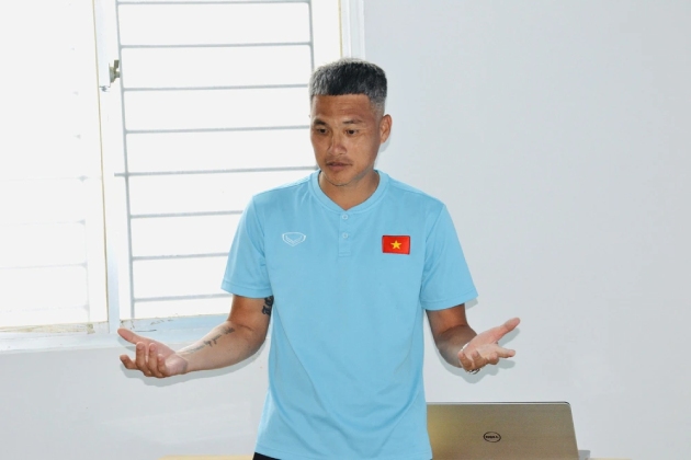 Ảnh bài viết Lê Công Vinh sang Nhật Bản tu nghiệp bằng A huấn luyện viên