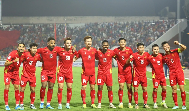 Ảnh bài viết Hạ Mozambique, Indonesia giúp Việt Nam trụ top 100 FIFA