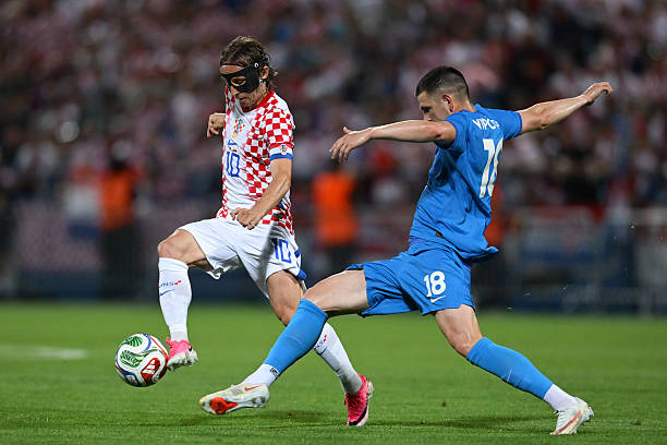 Modric vẫn là linh hồn trong lối chơi của Croatia.