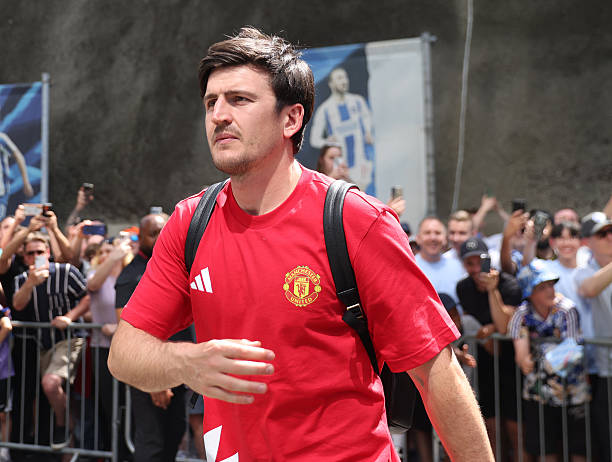 Harry Maguire cùng dàn sao MU bị phạt vì chạy quá tốc độ.