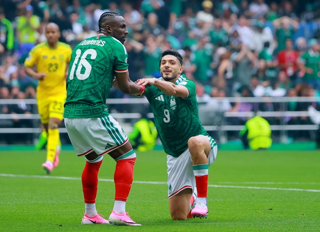 Raul Jimenez là tấm gương của sự kiên cường.