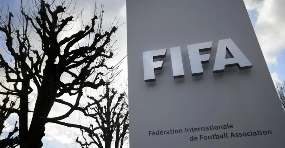 FIFA chuẩn bị đổi luật chuyển nhượng.