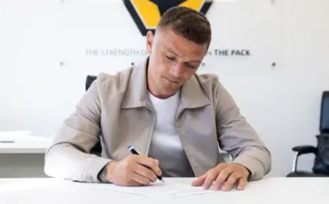 Trippier cân nhắc hủy hợp đồng với Wolves.