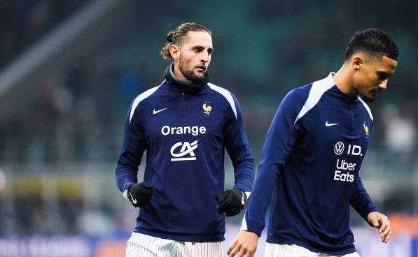 Ảnh bài viết Saliba và Rabiot vắng mặt trong buổi tập của tuyển Pháp