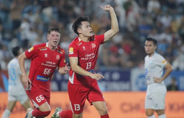Nam Định trải qua một mùa giải trắng tay.