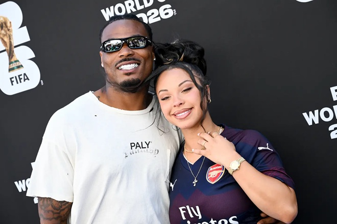 Hậu vệ Derwin James Jr. của đội Los Angeles Chargers đã đến sân nhà quen thuộc của mình cùng với bạn gái để xem môn thể thao dùng bóng tròn.