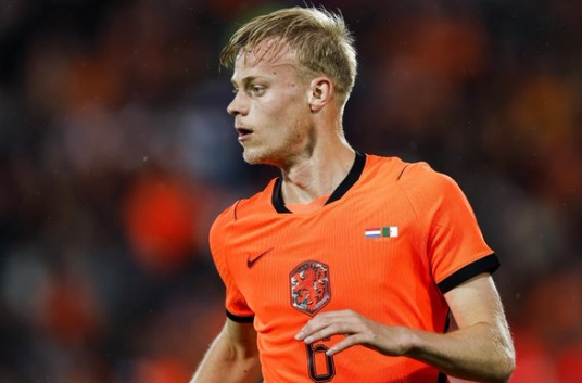 Ảnh bài viết Thương vụ Jan Paul van Hecke gia nhập Tottenham đạt bước tiến lớn