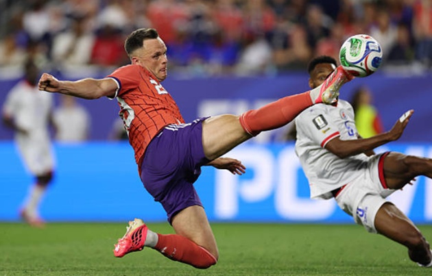 Lawrence Shankland (7.0): Không có nhiều cơ hội dứt điểm nhưng Shankland đóng góp cực lớn vào lối chơi tập thể bằng những pha pressing tầm cao, buộc Haiti không thể triển khai bóng mạch lạc.