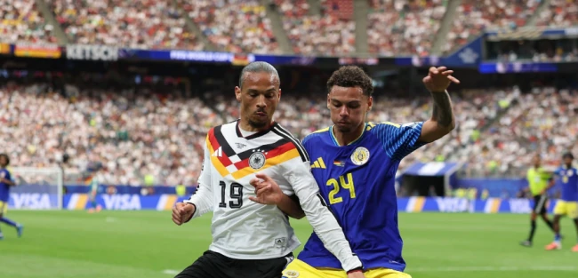 Leroy Sane - 7.1 điểm: Dù chơi đầy nỗ lực và sở hữu tốc độ đáng nể bên hành lang cánh phải, Sane có một ngày thi đấu thiếu hiệu quả ở những nhịp xử lý cuối cùng.