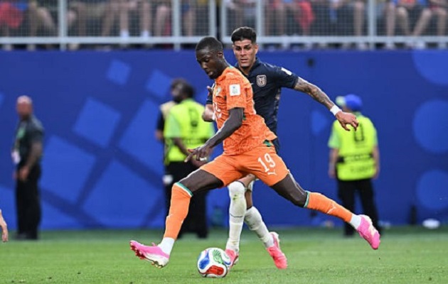 Nicolas Pepe (6.6): Di chuyển rộng để kết nối lối chơi và thực hiện các quả phạt góc. Anh phối hợp khá tốt với đồng đội nhưng không có nhiều khoảng trống để dứt điểm nguy hiểm.

Elye Wahi (6.4): Gặp khó trước hàng thủ kỷ luật của Ecuador. Cơ hội rõ rệt nhất của anh là pha băng cắt dứt điểm cận thành ở hiệp hai nhưng đáng tiếc bóng lại tìm đến đúng xà ngang.

Amad Diallo (7.2): Vào sân từ ghế dự bị và tạo ra nhiều pha bóng nguy hiểm bên góc phải. Anh cũng là người có pha dứt điểm lạnh lùng mang về thắng lợi đầu tay cho Bờ Biển Ngà.