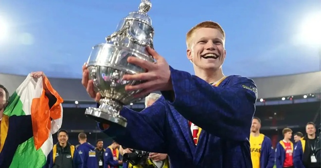 Real vẫn theo đuổi Kees Smit.