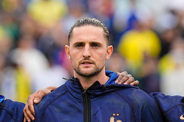 Rabiot ca ngợi Deschamps.