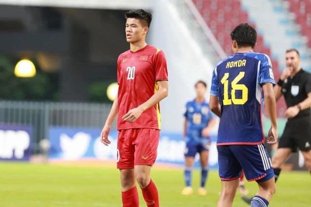 Đinh Quang Kiệt thu hút sự chú ý với chiều cao lên đến 1m95.