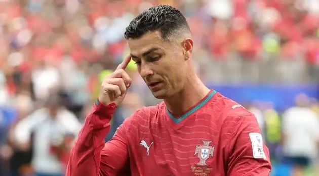 Henry lên tiếng chỉ trích Ronaldo.