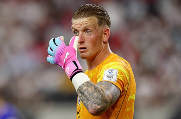 Jordan Pickford (7 điểm): Có thể xử lý tốt hơn ở bàn thua đầu tiên khi đã chạm tay vào bóng. Khả năng phân phối bóng thiếu ổn định, bù lại có pha cứu thua xuất sắc trước cú sút của Pasalic.