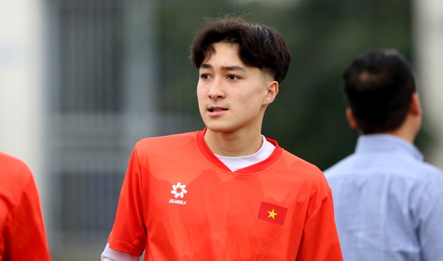 Ảnh bài viết Cựu sao U17 Việt Nam tri ân gia đình khi tới Ligue 2
