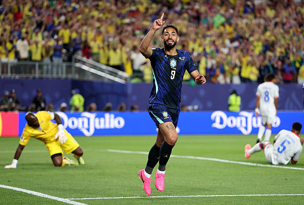 Matheus Cunha ghi cú đúp cho Brazil ngay trong hiệp 1.