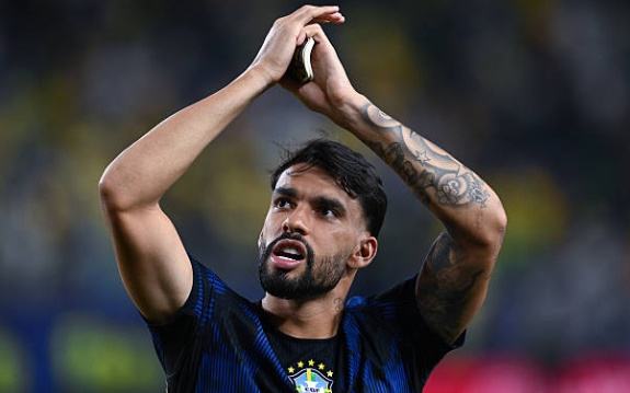 Lucas Paqueta (7.8): Một trong những cầu thủ chơi hay nhất ở hàng tiền vệ. Paqueta thể hiện khả năng sáng tạo tuyệt vời với đường kiến tạo tinh tế cho Vinicius ghi bàn. Anh là mắt xích không thể thiếu trong các tình huống phối hợp nhóm nhỏ và tấn công trung lộ.

Raphinha (6.2): Thi đấu đầy năng lượng trong khoảng 35 phút đầu trận và suýt chút nữa có được bàn thắng nếu không bị từ chối bởi lỗi việt vị. Đáng tiếc, chấn thương gân kheo buộc anh phải rời sân sớm, ảnh hưởng lớn đến điểm số cá nhân.

Matheus Cunha (8.5): Cầu thủ xuất sắc nhất trận đấu. Cunha cho thấy sự nhạy bén trong vòng cấm với hai bàn thắng quan trọng trong hiệp một. Sự càn lướt và khả năng dứt điểm đa dạng của anh đã khiến hàng thủ Haiti có một ngày làm việc vô cùng vất vả.

Vinicius Junior (8.2): Ngôi sao của Real Madrid tiếp tục duy trì phong độ đỉnh cao. Anh tham gia vào tình huống dẫn đến bàn mở tỷ số, kiến tạo bàn thứ hai và trực tiếp ghi bàn thắng thứ ba. Tốc độ và kỹ thuật của Vinicius là cơn ác mộng thường trực với đối phương.